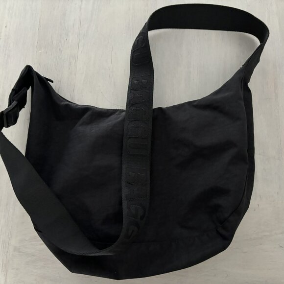 BAGGU medium crescent bag, black - Picture 3 of 3